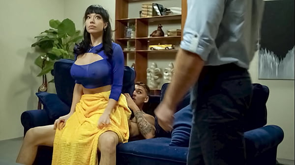 Não sei como o marido dela não me flagrou fodendo sua esposa